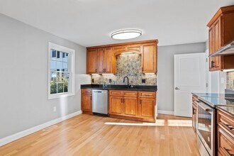 144 Lincoln Rd in Lincoln, MA - Building Photo - Building Photo