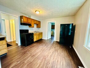 1613 Clara Ave in Louisville, KY - Building Photo - Building Photo
