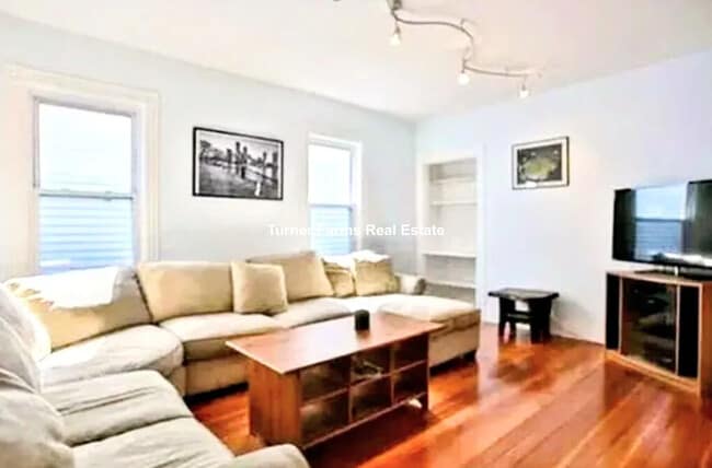 46 Middle St, Unit 3 in Boston, MA - Building Photo - Building Photo