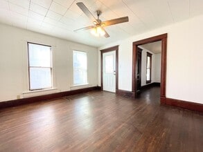 611 E Ave B in Hutchinson, KS - Building Photo - Building Photo