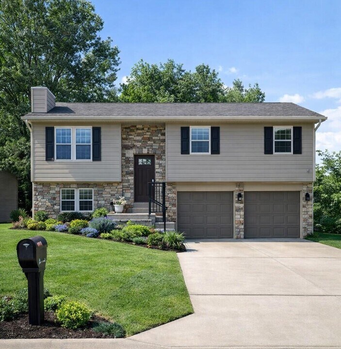 3607 Madera Dr in Columbia, MO - Building Photo