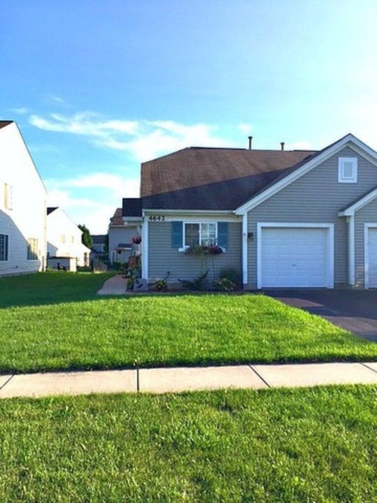 property at 4642 Magnolia Lane