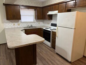 921 Callie Ave in Tahlequah, OK - Building Photo - Building Photo