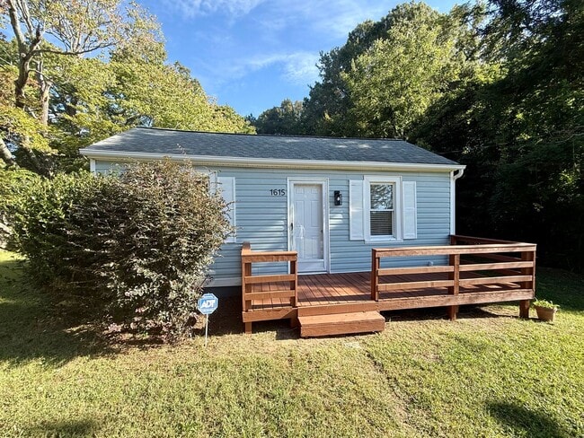 property at 1615 N Park Ave