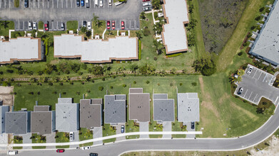 7292 Lenora Ln in Lake Worth, FL - Building Photo - Building Photo