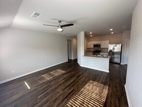 410 Clear Creek Ln in Calera, AL - Building Photo - Building Photo