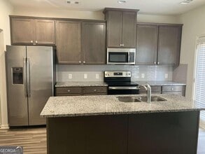 5243 Mill Way in Stone Mountain, GA - Building Photo - Building Photo