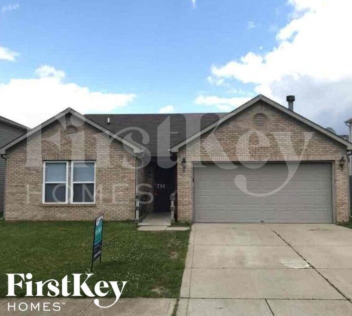 9214 Bainbridge Dr in Indianapolis, IN - Building Photo