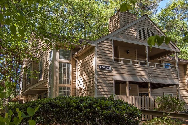 property at 1386 N Crossing Dr