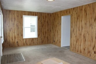 622 S Hancock St in Angleton, TX - Building Photo - Building Photo