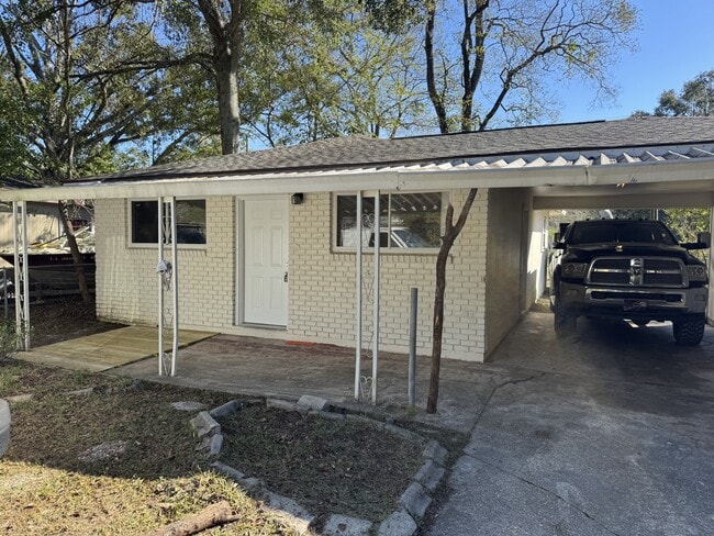 30654 Shannon Dr in Denham Springs, LA - Foto de edificio - Building Photo