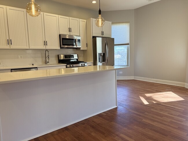 5025 S Michigan Ave in Chicago, IL - Building Photo - Building Photo