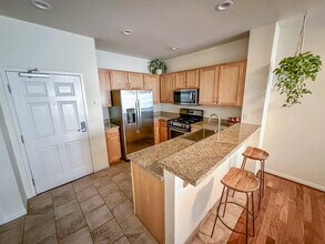 450 J St, Unit 3271 in San Diego, CA - Building Photo - Building Photo