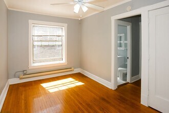 3273 W Wrightwood Ave, Unit 3257-2D in Chicago, IL - Foto de edificio - Building Photo