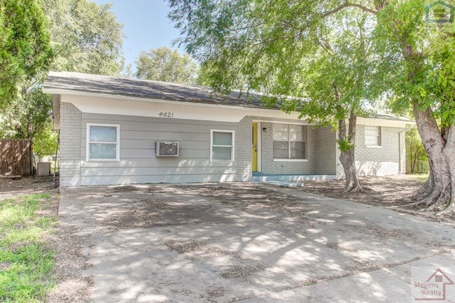 4621 SW H Ave in Lawton, OK - Building Photo - Building Photo