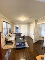 104 W Emerson St, Unit 3 in Melrose, MA - Building Photo