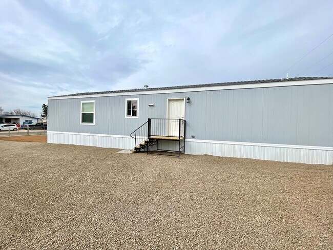 3175 E Snavely Ave in Kingman, AZ - Building Photo - Building Photo