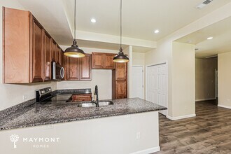 1216 E James St in Cleburne, TX - Building Photo - Building Photo