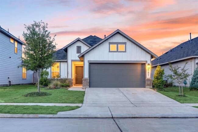 21827 Blue Daisy Ct