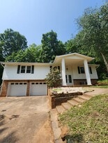 60 Wake Robin Way in Asheville, NC - Building Photo