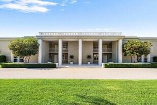 2170 Ibis Isle Rd in Palm Beach, FL - Building Photo