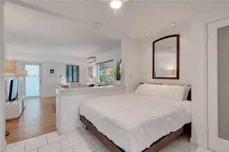 1035 Meridian Ave in Miami Beach, FL - Building Photo - Building Photo