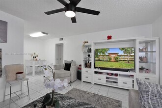 3530 NW 43rd Ave in Lauderdale Lakes, FL - Building Photo - Building Photo