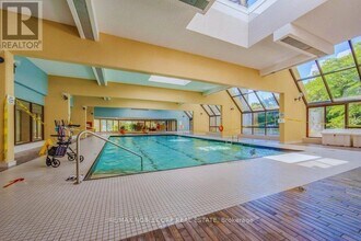 55 Skymark Dr in Toronto, ON - Building Photo - Building Photo