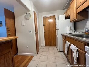 11 Commonwealth Ct, Unit 11 in Boston, MA - Building Photo - Building Photo