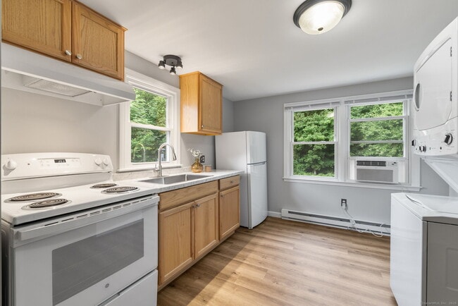 55 River Ln in Deep River, CT - Building Photo - Building Photo