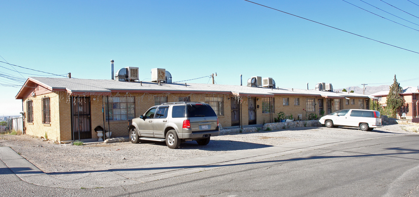 212-222 W River Ave in El Paso, TX - Building Photo