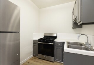 Charming Apartment in the Heart of Koreatown in Los Angeles, CA - Building Photo - Building Photo