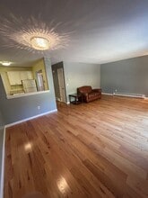 87 Wellington Dr in Farmington, CT - Building Photo - Building Photo