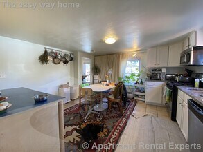 42 Lincoln St, Unit #2 in Cambridge, MA - Building Photo - Building Photo