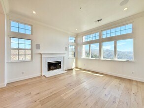 133 Outlook Cir in Pacifica, CA - Building Photo - Building Photo