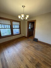 2417 E Ave NE in Cedar Rapids, IA - Building Photo - Building Photo