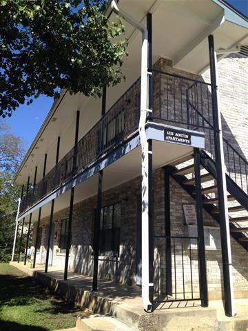 property at 1415 N Austin St