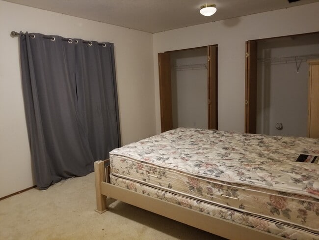 6411 72nd Dr NE in Marysville, WA - Foto de edificio - Building Photo