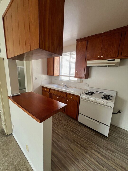 235 & 237 W. Tujunga Ave. in Burbank, CA - Building Photo