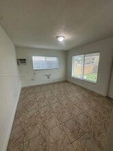 6321 Pembroke Rd in Hollywood, FL - Building Photo - Building Photo