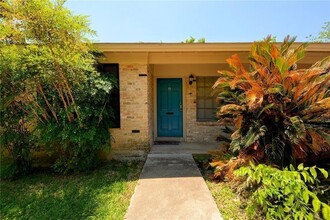 4702 Finley Dr in Austin, TX - Building Photo - Building Photo