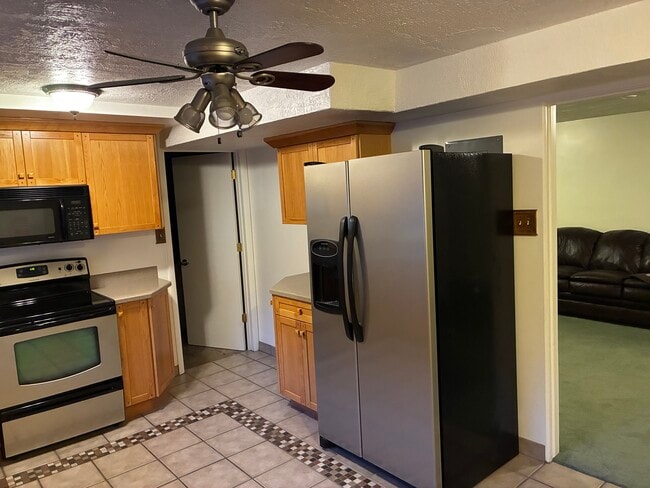 property at 4220 S Lynne Ln