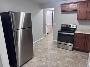 20940 Wellington Ave in Warren, MI - Building Photo - Building Photo