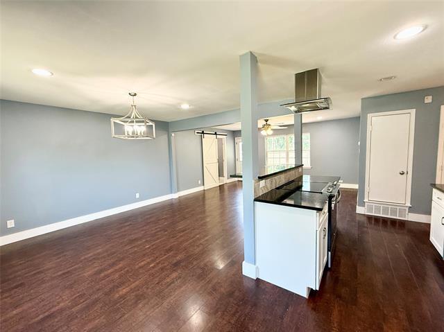 209 Pacific Cir in Richardson, TX - Building Photo - Building Photo