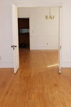 2411 Monroe St NE in Minneapolis, MN - Building Photo - Building Photo