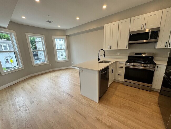 property at 272 E Cottage St