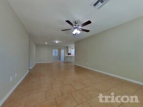 2108 W Hermosa Dr in Tempe, AZ - Foto de edificio - Building Photo