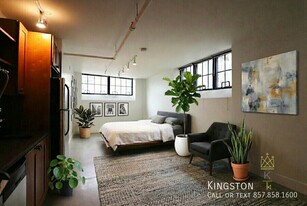 26 Sunnyside St in Boston, MA - Building Photo