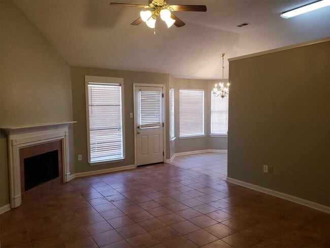 4187 Rainey Woods Dr in Memphis, TN - Building Photo - Building Photo