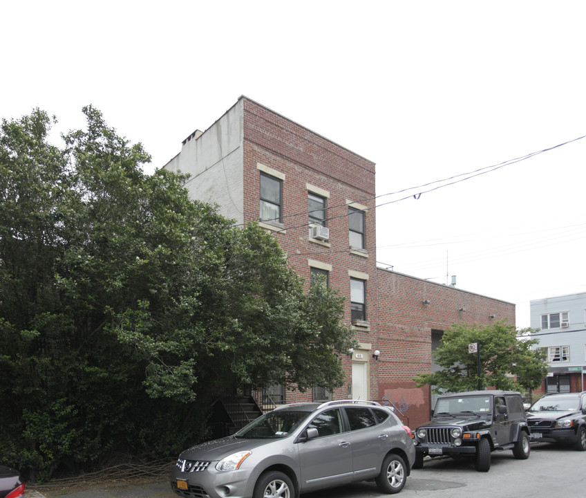 68 Dikeman St in Brooklyn, NY - Building Photo